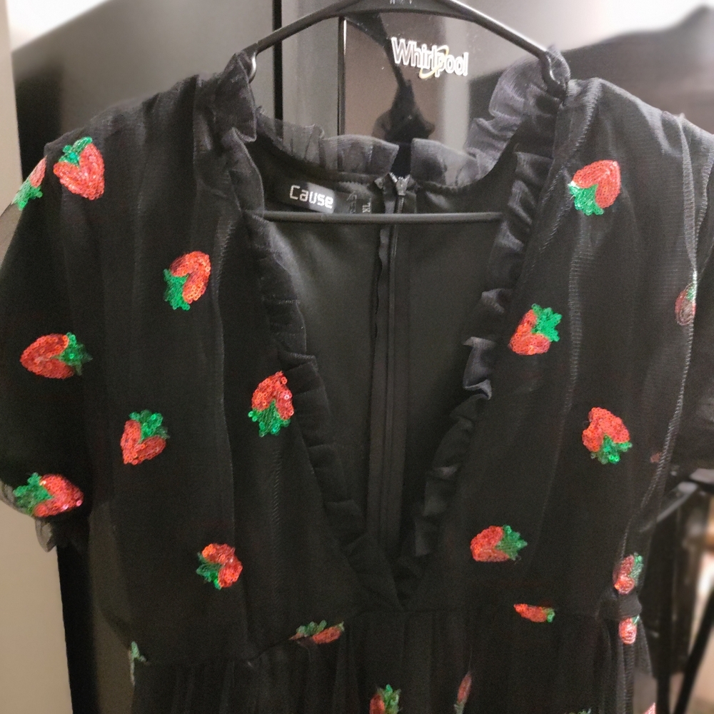 Dress - Picture 7 of 7